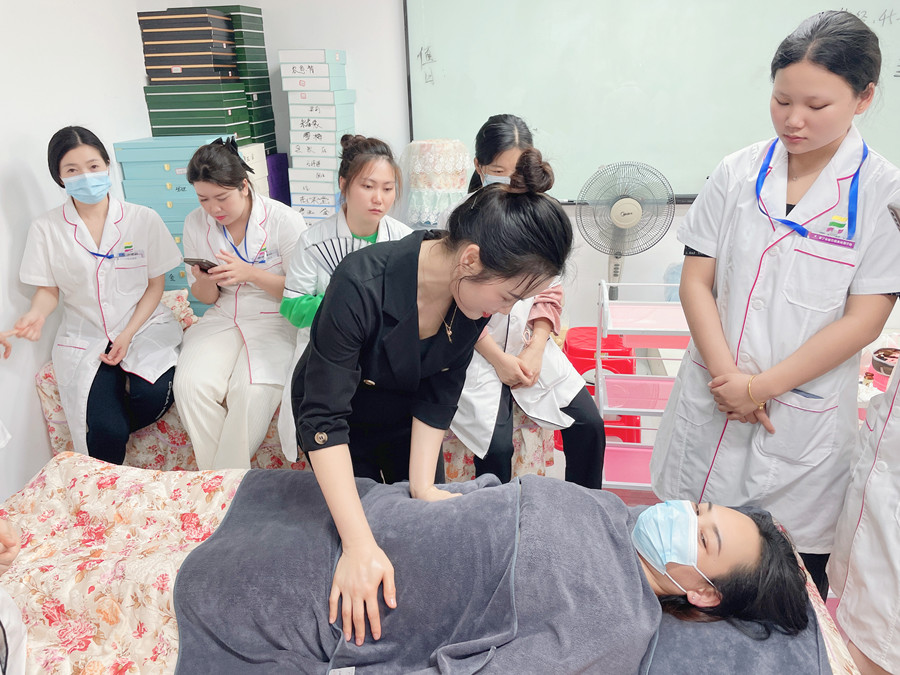 泥灸敷肚子的好，廣西美容美體操作講解