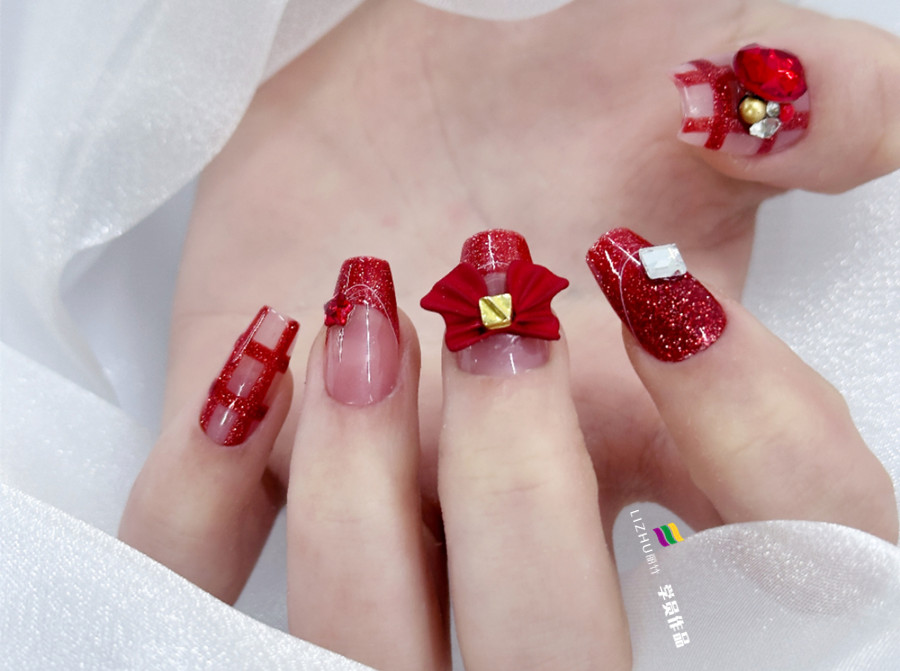 格紋法式美甲，廣西美甲造型設(shè)計作品