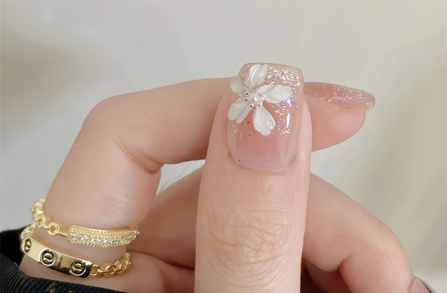 仙女必備顯白短款美甲，廣西美甲排行榜推薦