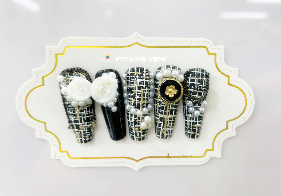 小香風美甲，南寧美甲學徒必學款式