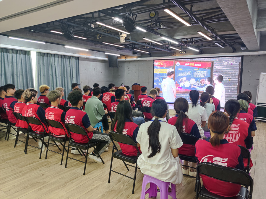 麗竹學(xué)校開展禁毒宣傳進校園主題教育活動