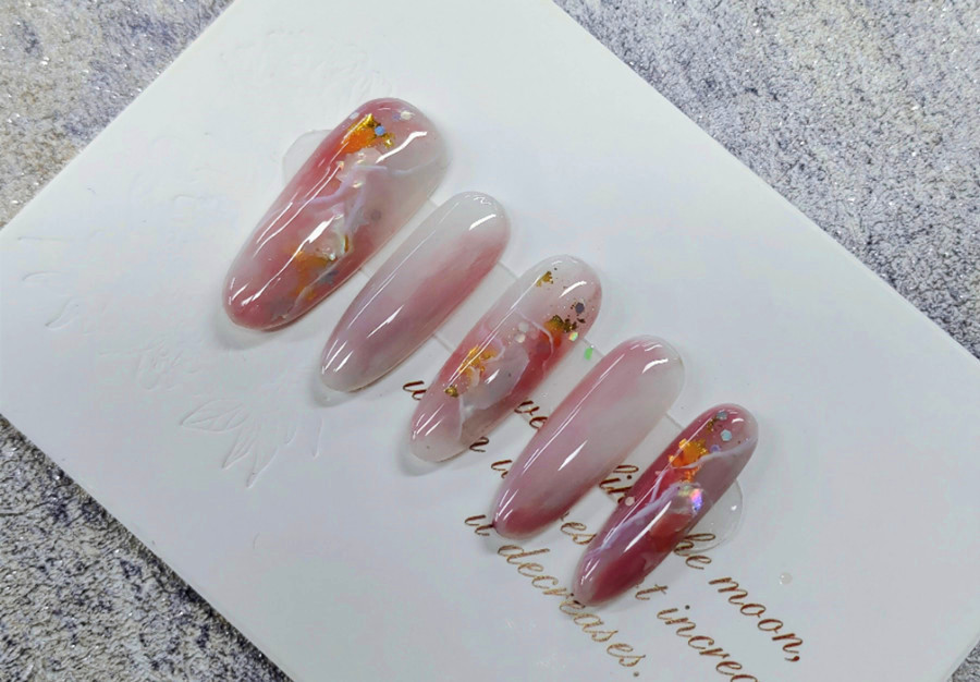 夏日暈染美甲，廣西學(xué)美甲零基礎(chǔ)學(xué)員作品