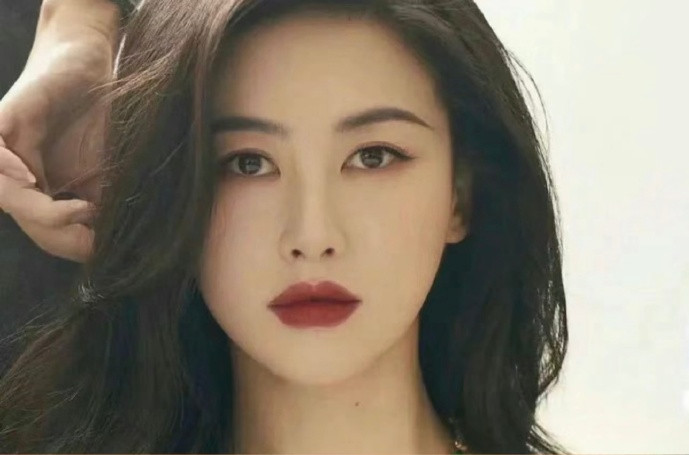 水彎眉教程，南寧化妝師日常必學(xué)