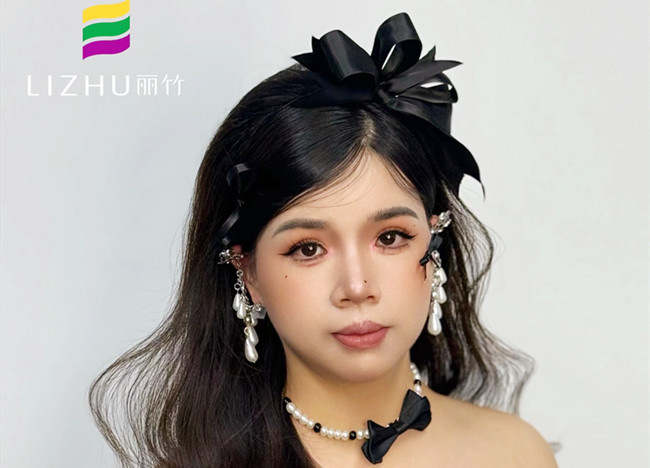 千金披發(fā)造型，學化妝美沒經驗作品