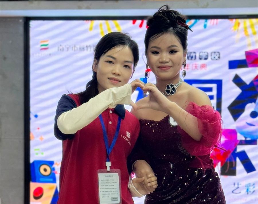 禮服晚宴造型，南寧專(zhuān)業(yè)新娘妝跟妝