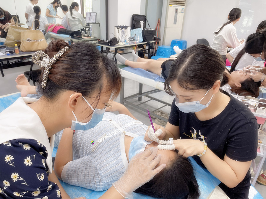 廣西紋繡哪里可以進修？色乳的選擇