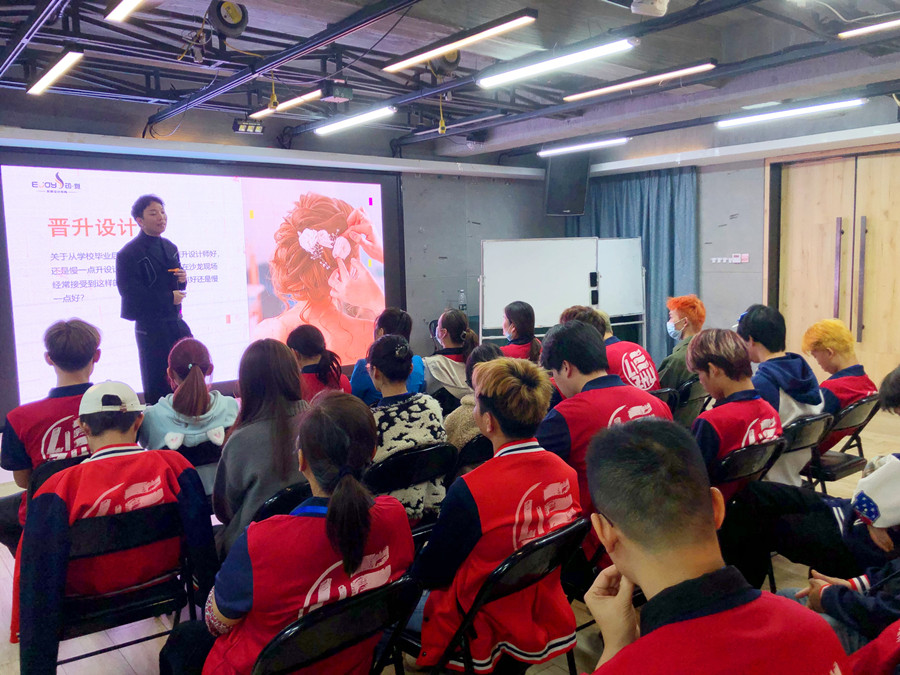 廣西美發(fā)畢業(yè)找工作：印·覺形象設(shè)計機(jī)構(gòu)專場