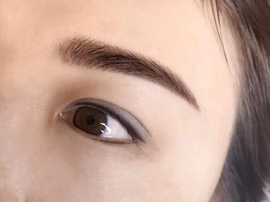 紋美瞳線的操作步驟，南寧學(xué)紋美瞳線