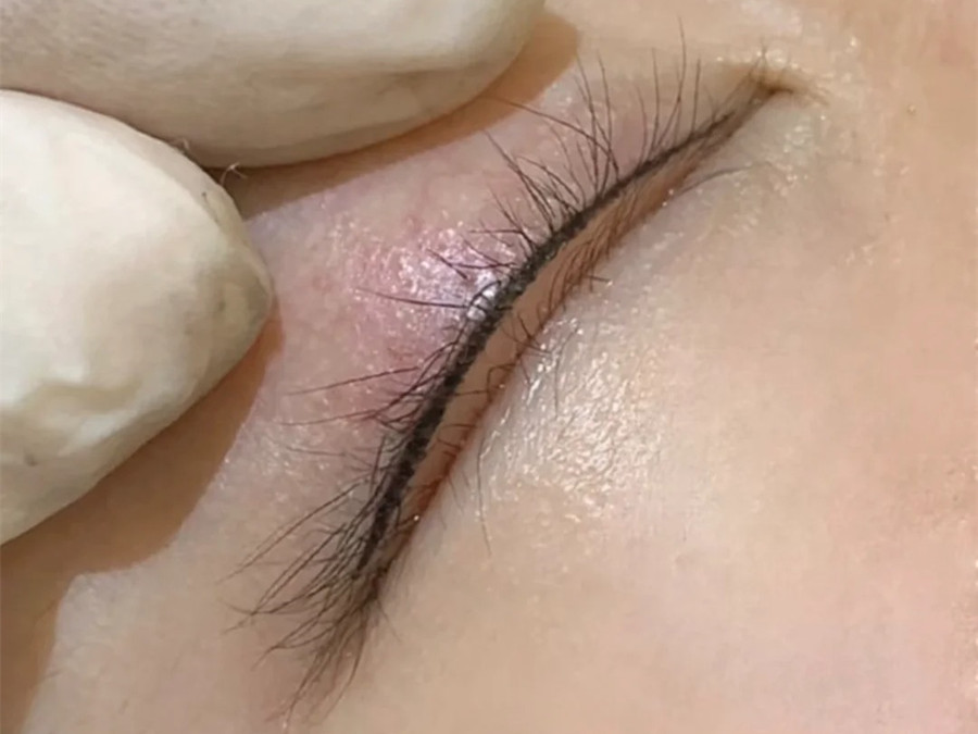 美瞳線怎樣持久保色？廣西紋繡專業(yè)技校分享