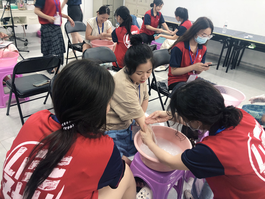 在家如何進(jìn)行手部護(hù)理？南寧美甲課堂花絮