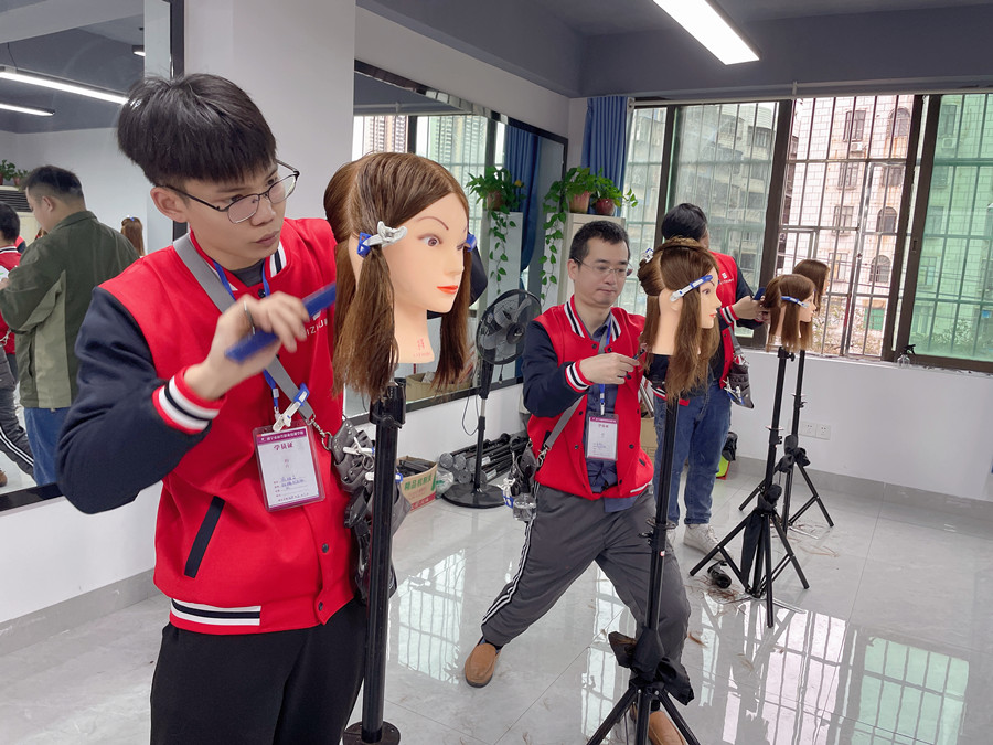 廣西美發(fā)造型剪發(fā)：女士精剪造型要學(xué)哪些內(nèi)容？