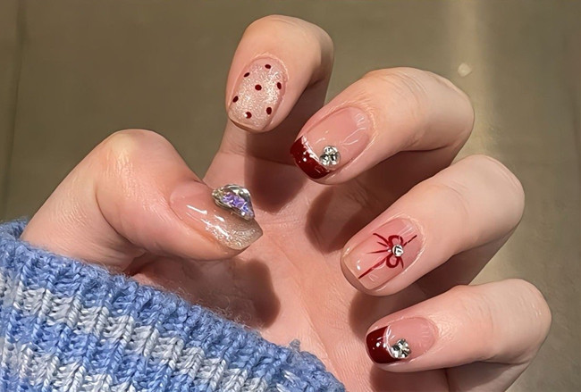 春日溫柔小短甲款式，南寧美甲行業(yè)推薦