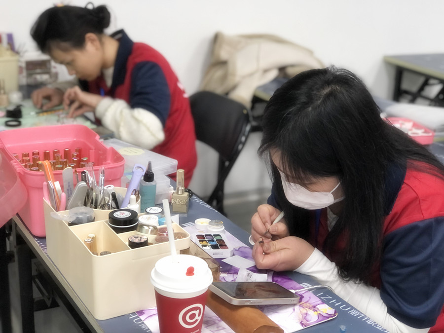 復(fù)古甜酷風(fēng)美甲，南寧美甲進(jìn)修提升培訓(xùn)作品