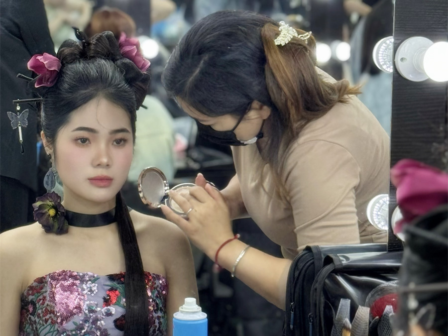 新中式妝容造型，從零學彩妝造型