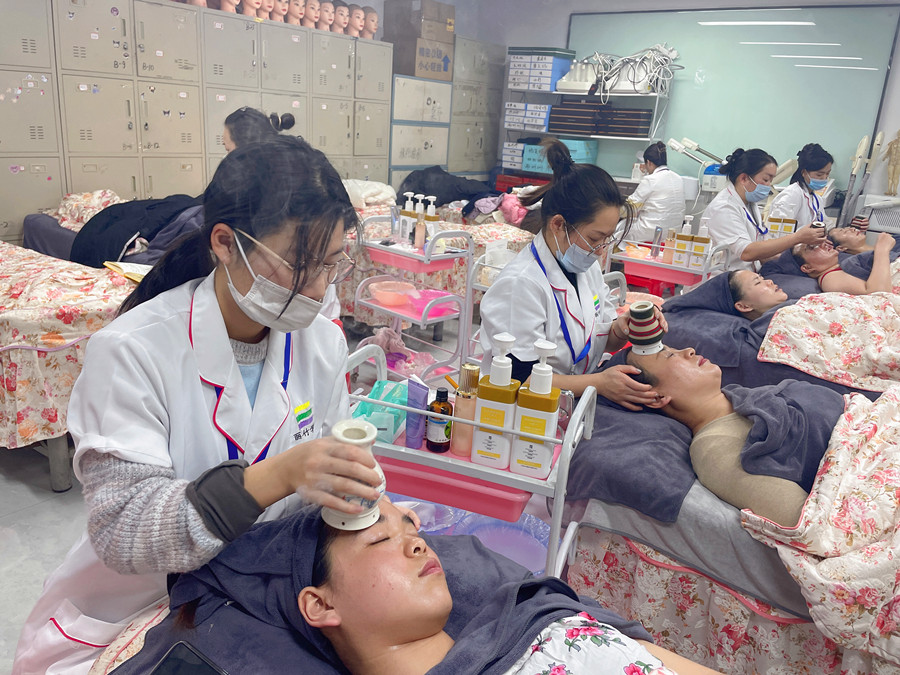 艾灸額頭的操作方法，從零基礎學艾灸