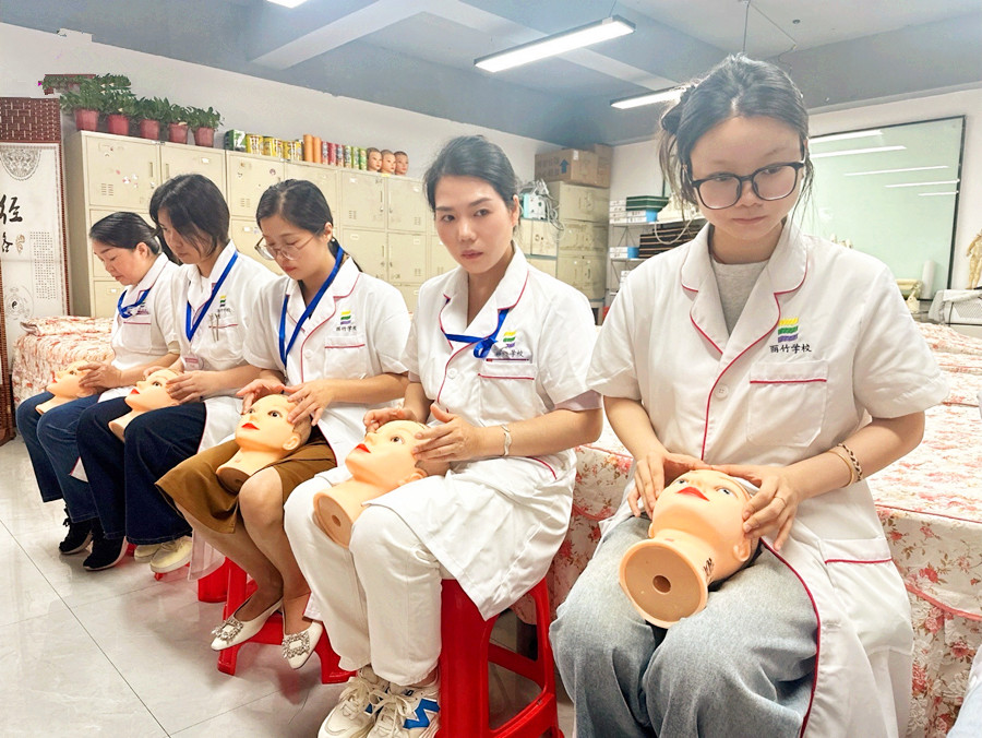 零基礎(chǔ)學(xué)美容的入門練習(xí)，廣西美容師日常