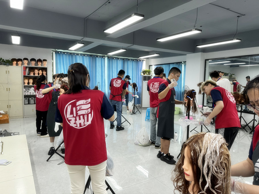 留幾手染發(fā)技術(shù)，廣西燙染訓(xùn)練