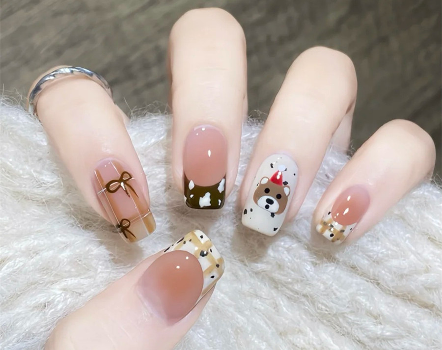 格紋小熊美甲教程，南寧市學(xué)美甲