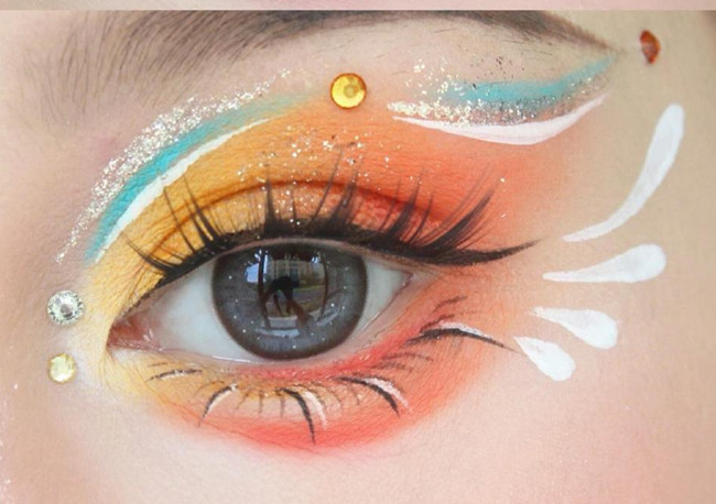 0基礎(chǔ)學(xué)美妝：彩色眼影怎么畫(huà)？