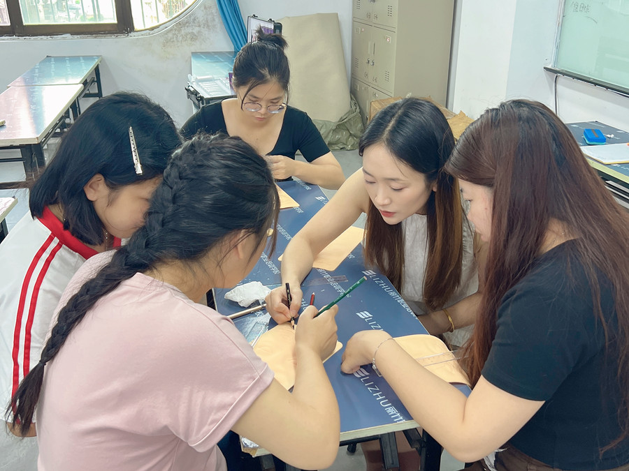 仿皮紋眉設計練習 ，告訴你廣西紋繡學習哪里專業(yè)