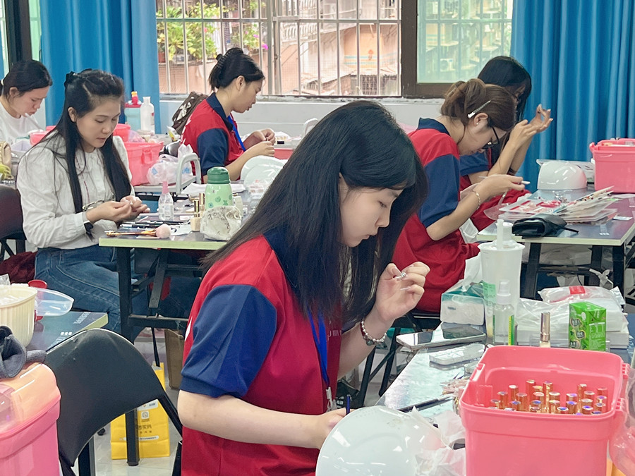 廣西美甲學習日常，到處都是歡聲笑語