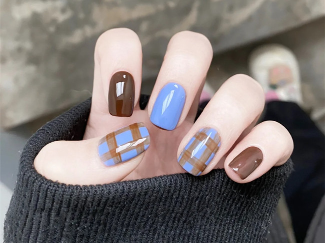 清新藍格紋美甲，南寧美甲訓(xùn)練